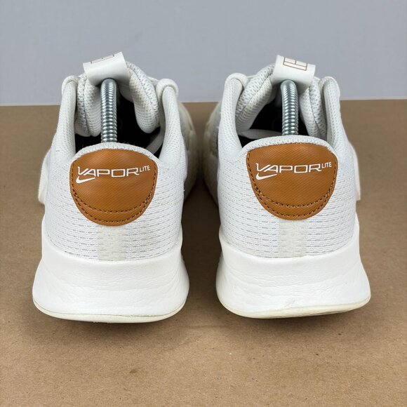 Nike Court Vapor Lite 2 HC Low Tennis Shoes Womens 8.5 White Sail Desert Ochre - Picture 4 of 11